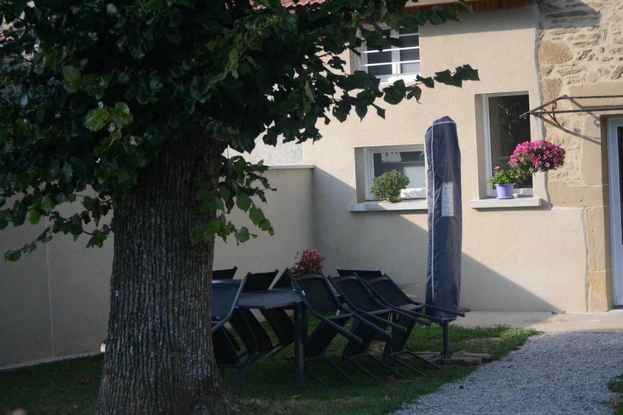 Gite les pins Montchenu Extérieur photo